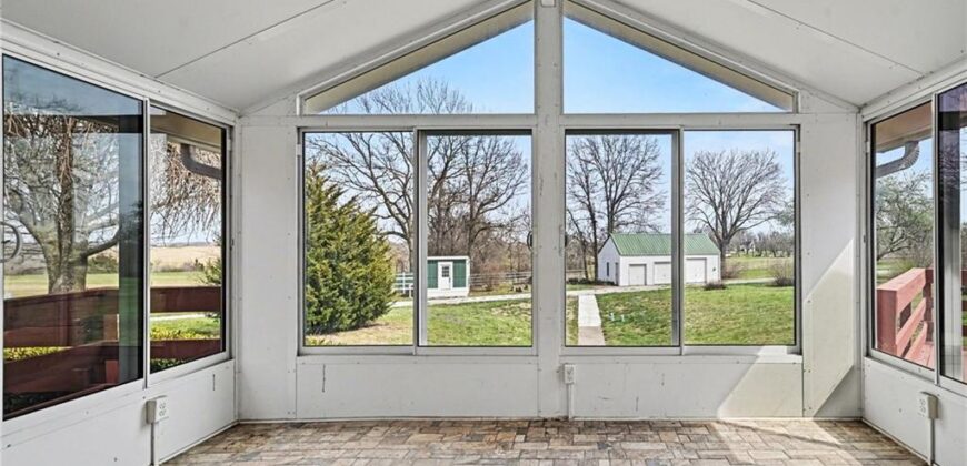 6409 Clinton County Line Road, Trimble, MO 64492