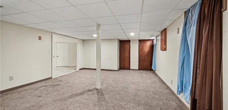 6409 Clinton County Line Road, Trimble, MO 64492