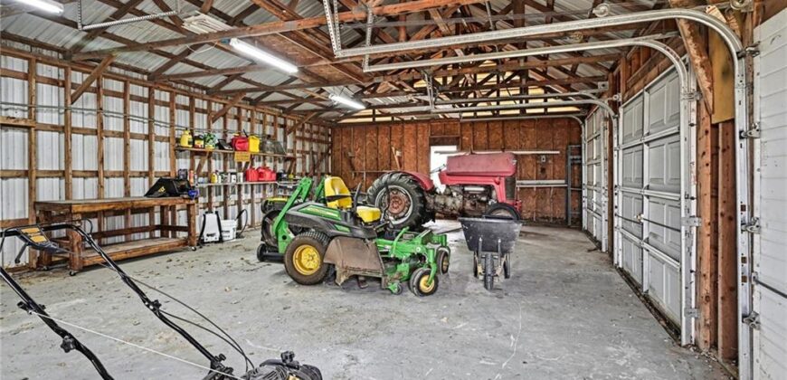 6409 Clinton County Line Road, Trimble, MO 64492