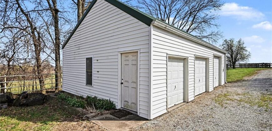 6409 Clinton County Line Road, Trimble, MO 64492