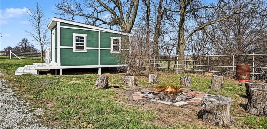 6409 Clinton County Line Road, Trimble, MO 64492