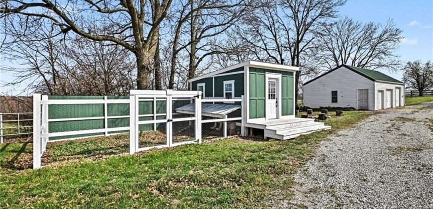 6409 Clinton County Line Road, Trimble, MO 64492