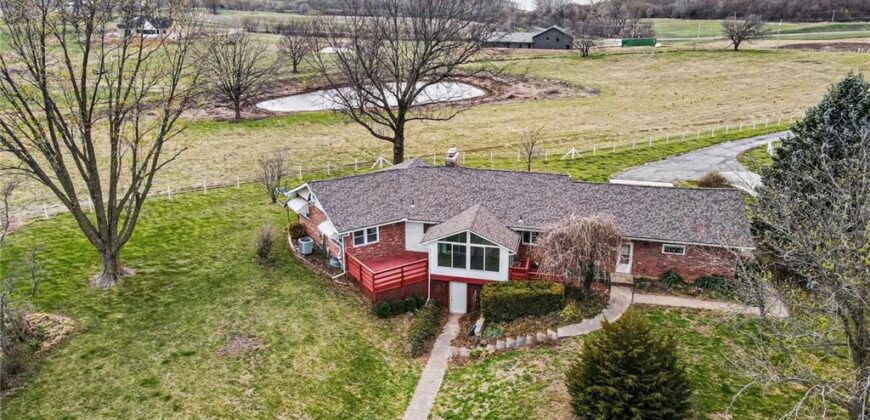 6409 Clinton County Line Road, Trimble, MO 64492