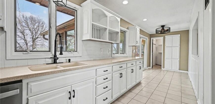 6409 Clinton County Line Road, Trimble, MO 64492