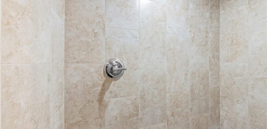 6408 N Central Street, Gladstone, MO 64118