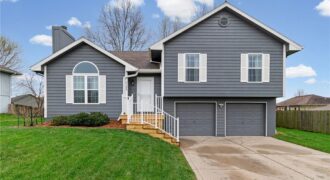 2108 Glenside Road, Kearney, MO 64060