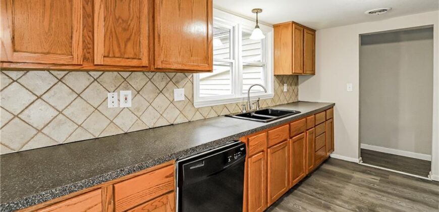 7933 N Jefferson Street, Kansas City, MO 64118