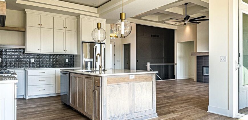 10787 Genesis Drive, Parkville, MO 64152