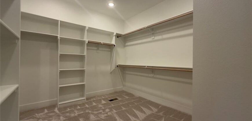 10787 Genesis Drive, Parkville, MO 64152