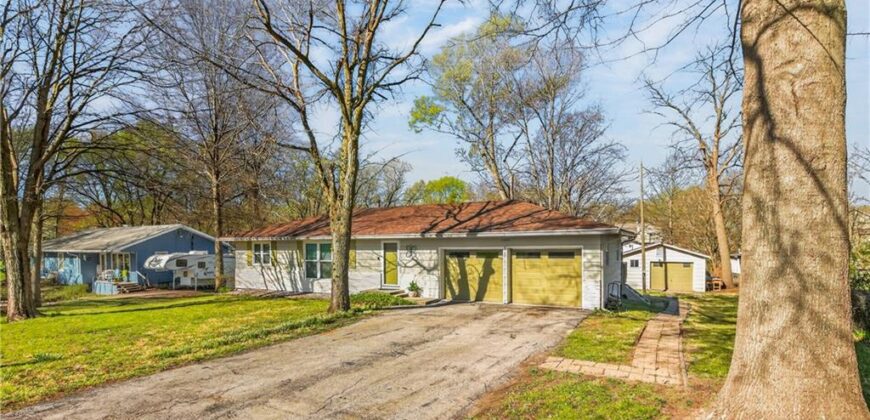 11030 N Charlotte Street, Kansas City, MO 64155