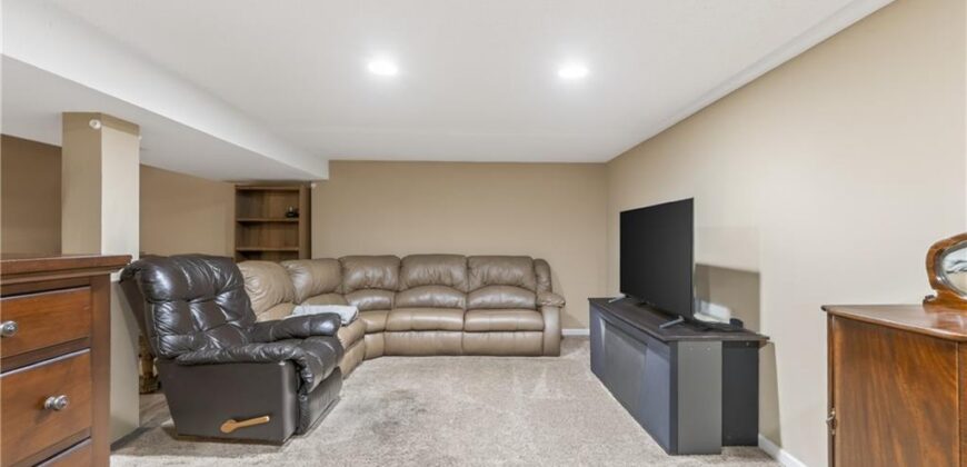 11030 N Charlotte Street, Kansas City, MO 64155