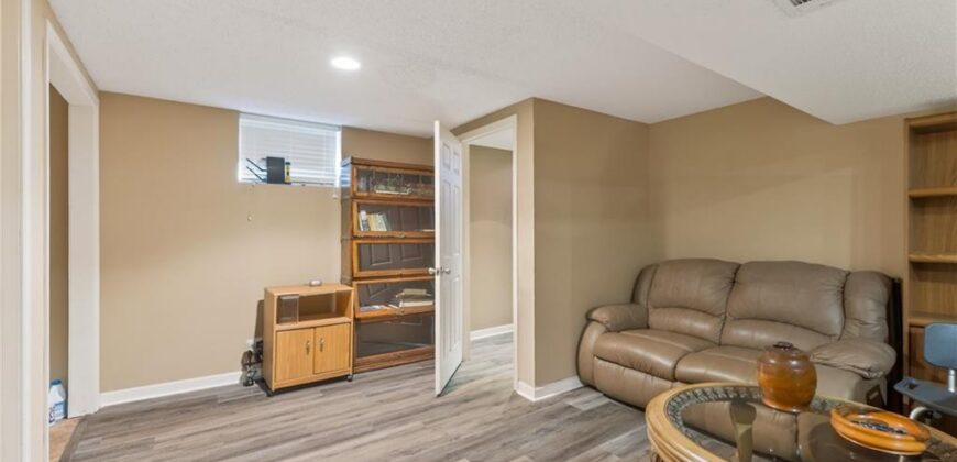 11030 N Charlotte Street, Kansas City, MO 64155