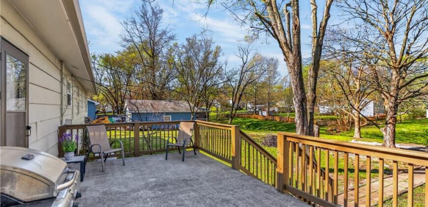 11030 N Charlotte Street, Kansas City, MO 64155