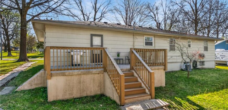 11030 N Charlotte Street, Kansas City, MO 64155