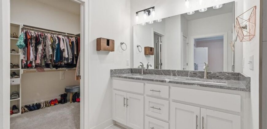 5807 N Bell Court, Kansas City, MO 64118