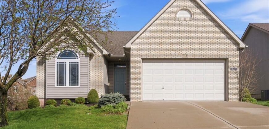 11236 N Randolph Avenue, Kansas City, MO 64157