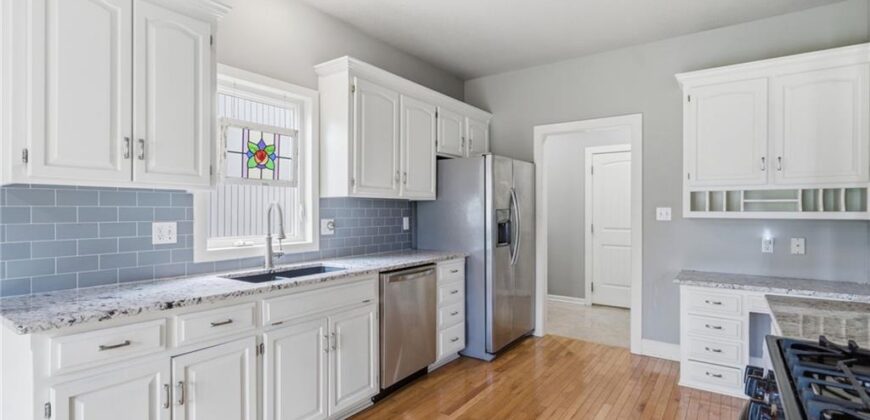 11236 N Randolph Avenue, Kansas City, MO 64157