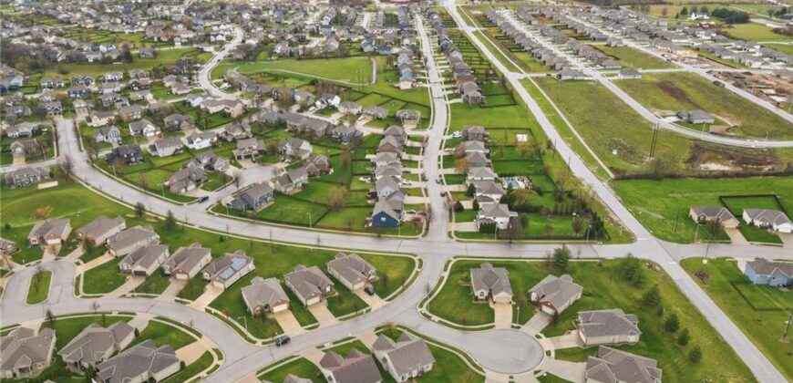 11236 N Randolph Avenue, Kansas City, MO 64157