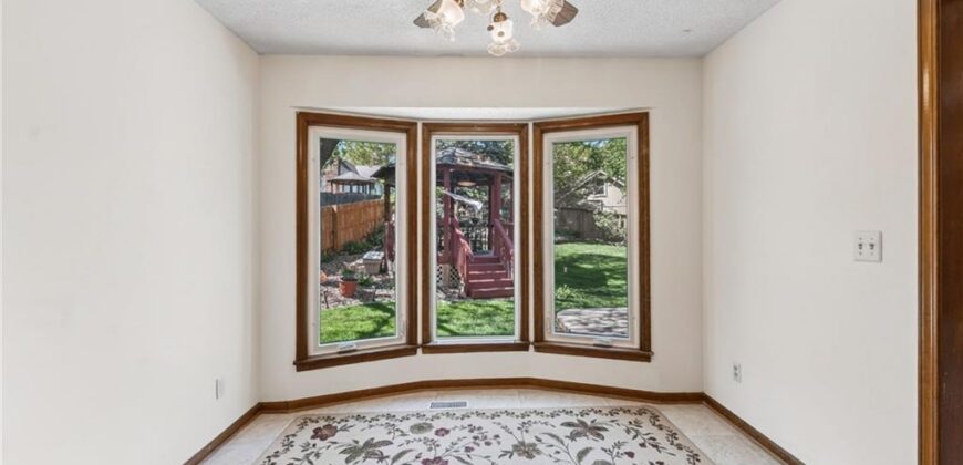 4302 NW 60th Court, Kansas City, MO 64151