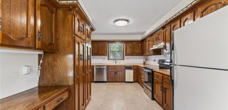 4302 NW 60th Court, Kansas City, MO 64151