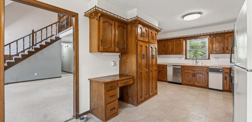 4302 NW 60th Court, Kansas City, MO 64151