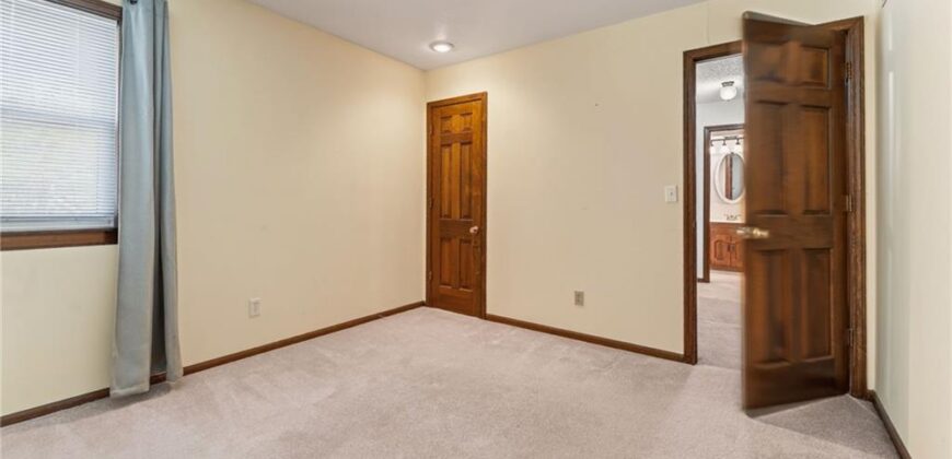 4302 NW 60th Court, Kansas City, MO 64151
