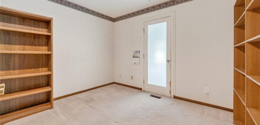 4302 NW 60th Court, Kansas City, MO 64151