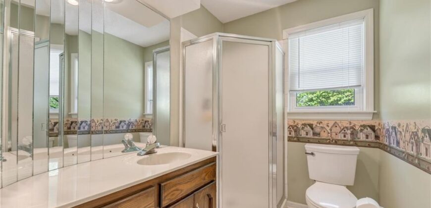 4302 NW 60th Court, Kansas City, MO 64151