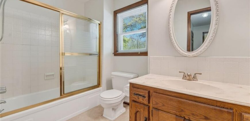 4302 NW 60th Court, Kansas City, MO 64151