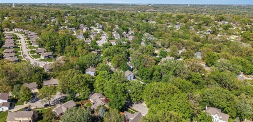 4302 NW 60th Court, Kansas City, MO 64151