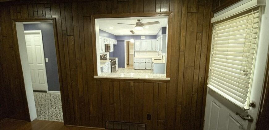 901 96th Terrace, Kansas City, MO 64155