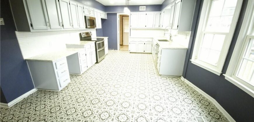 901 96th Terrace, Kansas City, MO 64155