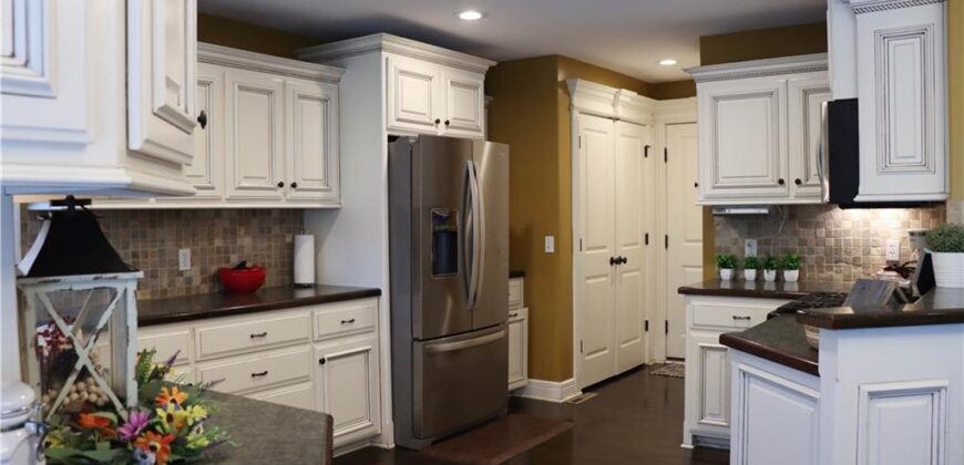 915 Englewood Drive, Kearney, MO 64060