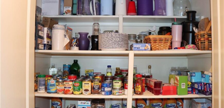 915 Englewood Drive, Kearney, MO 64060