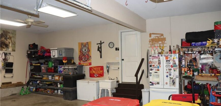 915 Englewood Drive, Kearney, MO 64060