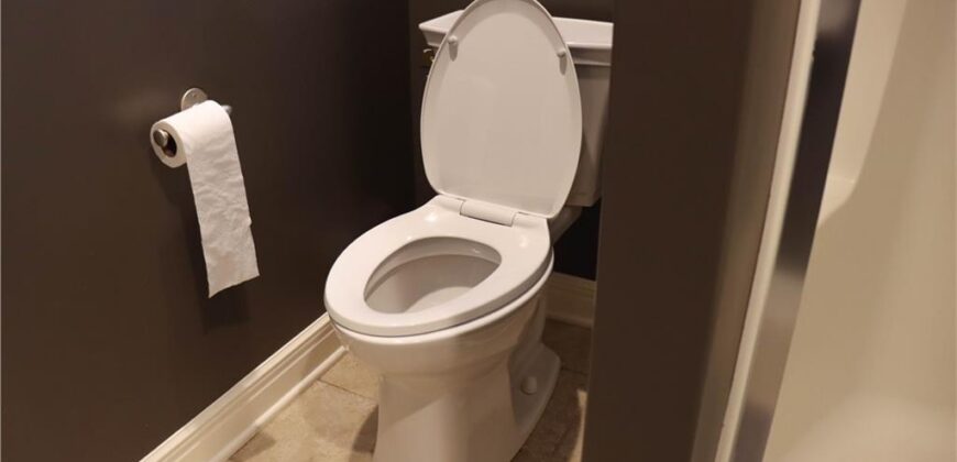 915 Englewood Drive, Kearney, MO 64060