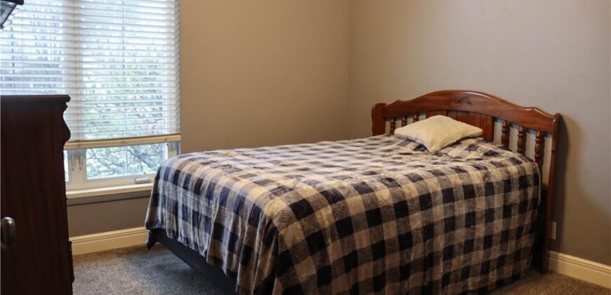 915 Englewood Drive, Kearney, MO 64060