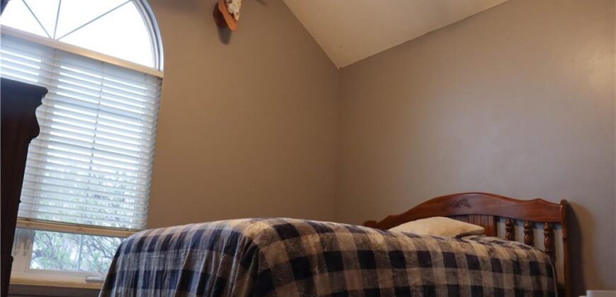 915 Englewood Drive, Kearney, MO 64060