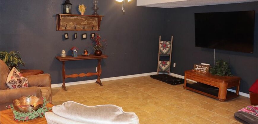 915 Englewood Drive, Kearney, MO 64060