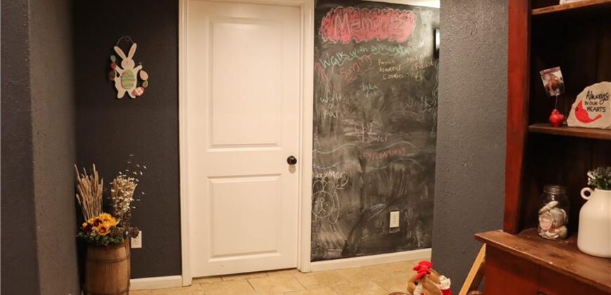 915 Englewood Drive, Kearney, MO 64060