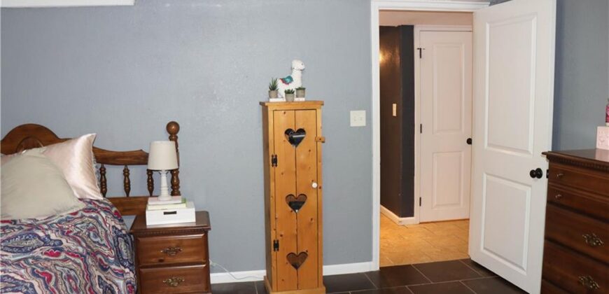 915 Englewood Drive, Kearney, MO 64060