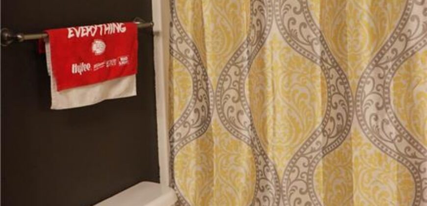 915 Englewood Drive, Kearney, MO 64060