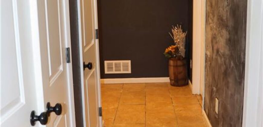 915 Englewood Drive, Kearney, MO 64060