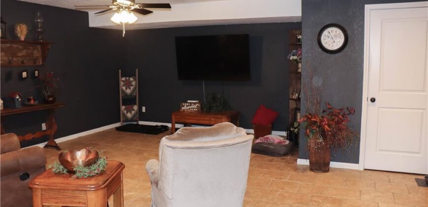 915 Englewood Drive, Kearney, MO 64060