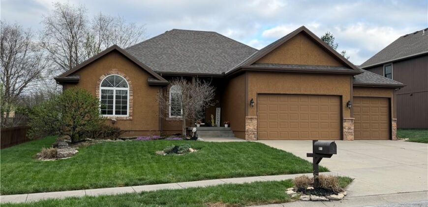 915 Englewood Drive, Kearney, MO 64060