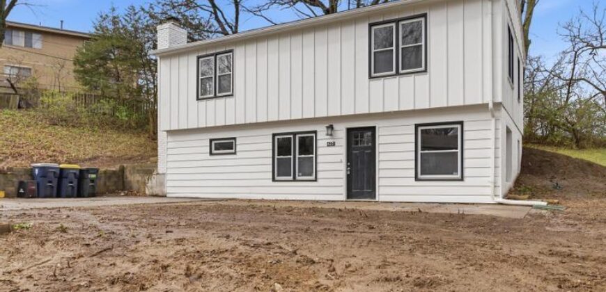 623 NE Woodlawn Street, Kansas City, MO 64116