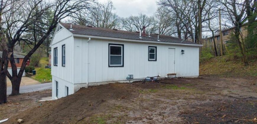 623 NE Woodlawn Street, Kansas City, MO 64116
