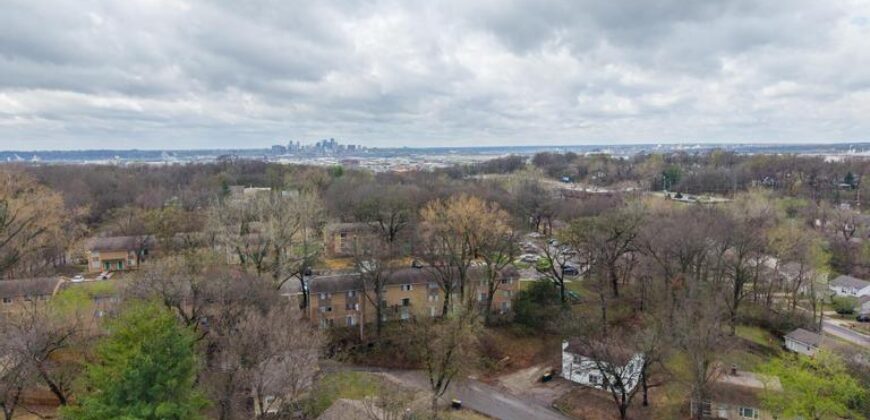 623 NE Woodlawn Street, Kansas City, MO 64116