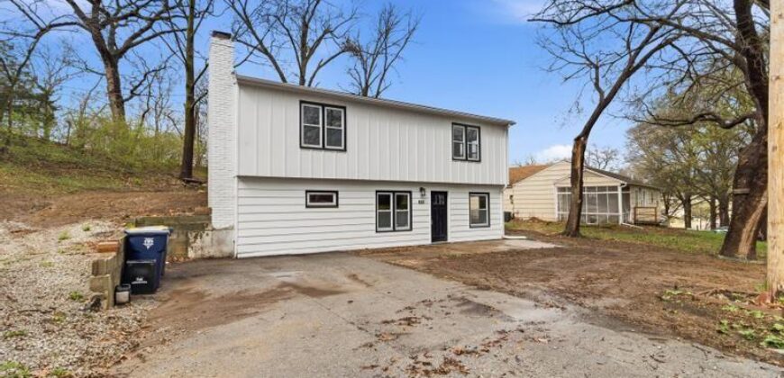 623 NE Woodlawn Street, Kansas City, MO 64116
