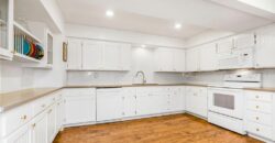 1045 NW S SOUTH SHORE Drive, Lake Waukomis, MO 64151